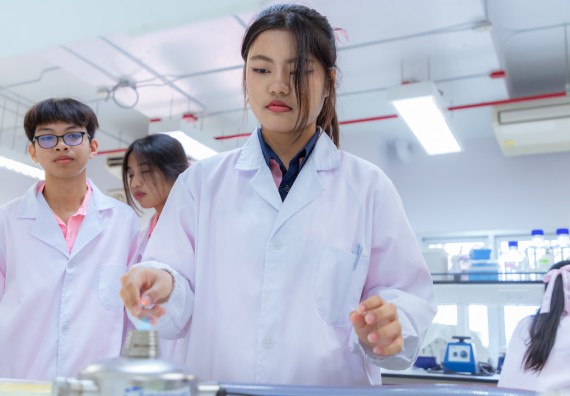 ภาพกิจกรรม  คณะวิทยาศาสตร์และเทคโนโลยี มหาวิทยาลัยราชภัฏกำแพงเพชร ร่วมกับโรงเรียนพิจิตรพิทยาคม จัดกิจกรรมเสริมปฏิบัติการเพิ่มเติมในมหาวิทยาลัย (ปฏิบัติการจุลชีววิทยา) ปีการศึกษา 2568