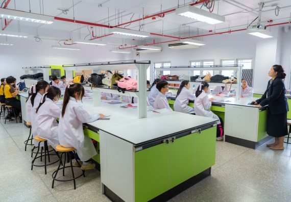 ภาพกิจกรรม  คณะวิทยาศาสตร์และเทคโนโลยี มหาวิทยาลัยราชภัฏกำแพงเพชร ร่วมกับโรงเรียนพิจิตรพิทยาคม จัดกิจกรรมเสริมปฏิบัติการเพิ่มเติมในมหาวิทยาลัย (ปฏิบัติการจุลชีววิทยา) ปีการศึกษา 2568