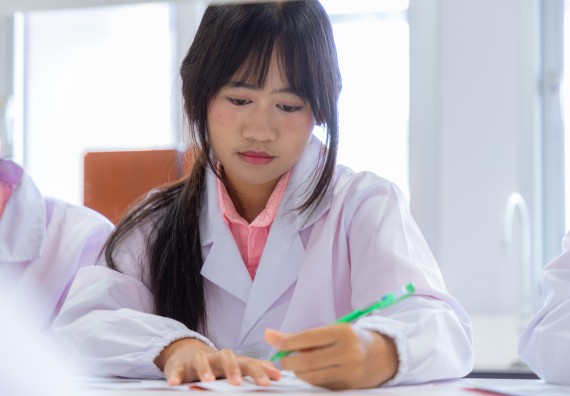 ภาพกิจกรรม  คณะวิทยาศาสตร์และเทคโนโลยี มหาวิทยาลัยราชภัฏกำแพงเพชร ร่วมกับโรงเรียนพิจิตรพิทยาคม จัดกิจกรรมเสริมปฏิบัติการเพิ่มเติมในมหาวิทยาลัย (ปฏิบัติการจุลชีววิทยา) ปีการศึกษา 2568