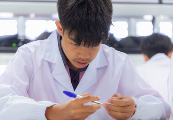 ภาพกิจกรรม  คณะวิทยาศาสตร์และเทคโนโลยี มหาวิทยาลัยราชภัฏกำแพงเพชร ร่วมกับโรงเรียนพิจิตรพิทยาคม จัดกิจกรรมเสริมปฏิบัติการเพิ่มเติมในมหาวิทยาลัย (ปฏิบัติการจุลชีววิทยา) ปีการศึกษา 2568