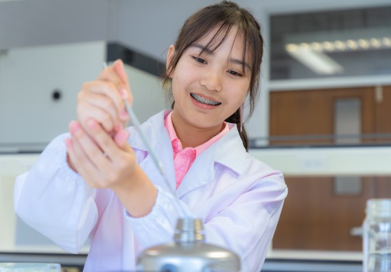 ภาพกิจกรรม  คณะวิทยาศาสตร์และเทคโนโลยี มหาวิทยาลัยราชภัฏกำแพงเพชร ร่วมกับโรงเรียนพิจิตรพิทยาคม จัดกิจกรรมเสริมปฏิบัติการเพิ่มเติมในมหาวิทยาลัย (ปฏิบัติการจุลชีววิทยา) ปีการศึกษา 2568