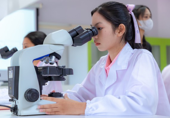 ภาพกิจกรรม  คณะวิทยาศาสตร์และเทคโนโลยี มหาวิทยาลัยราชภัฏกำแพงเพชร ร่วมกับโรงเรียนพิจิตรพิทยาคม จัดกิจกรรมเสริมปฏิบัติการเพิ่มเติมในมหาวิทยาลัย (ปฏิบัติการจุลชีววิทยา) ปีการศึกษา 2568