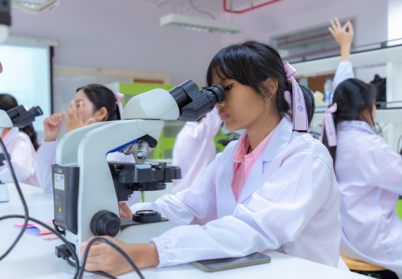 ภาพกิจกรรม  คณะวิทยาศาสตร์และเทคโนโลยี มหาวิทยาลัยราชภัฏกำแพงเพชร ร่วมกับโรงเรียนพิจิตรพิทยาคม จัดกิจกรรมเสริมปฏิบัติการเพิ่มเติมในมหาวิทยาลัย (ปฏิบัติการจุลชีววิทยา) ปีการศึกษา 2568