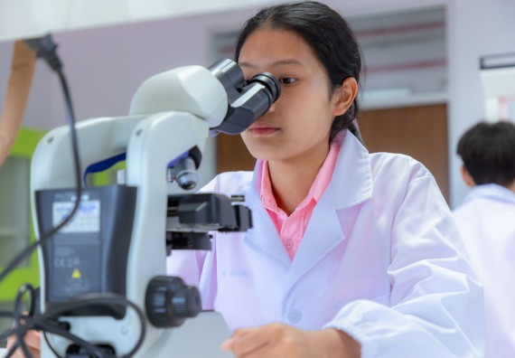 ภาพกิจกรรม  คณะวิทยาศาสตร์และเทคโนโลยี มหาวิทยาลัยราชภัฏกำแพงเพชร ร่วมกับโรงเรียนพิจิตรพิทยาคม จัดกิจกรรมเสริมปฏิบัติการเพิ่มเติมในมหาวิทยาลัย (ปฏิบัติการจุลชีววิทยา) ปีการศึกษา 2568