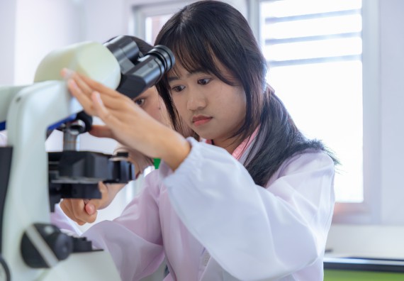 ภาพกิจกรรม  คณะวิทยาศาสตร์และเทคโนโลยี มหาวิทยาลัยราชภัฏกำแพงเพชร ร่วมกับโรงเรียนพิจิตรพิทยาคม จัดกิจกรรมเสริมปฏิบัติการเพิ่มเติมในมหาวิทยาลัย (ปฏิบัติการจุลชีววิทยา) ปีการศึกษา 2568