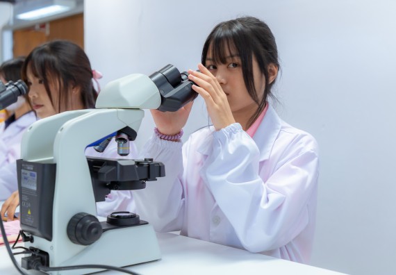 ภาพกิจกรรม  คณะวิทยาศาสตร์และเทคโนโลยี มหาวิทยาลัยราชภัฏกำแพงเพชร ร่วมกับโรงเรียนพิจิตรพิทยาคม จัดกิจกรรมเสริมปฏิบัติการเพิ่มเติมในมหาวิทยาลัย (ปฏิบัติการจุลชีววิทยา) ปีการศึกษา 2568