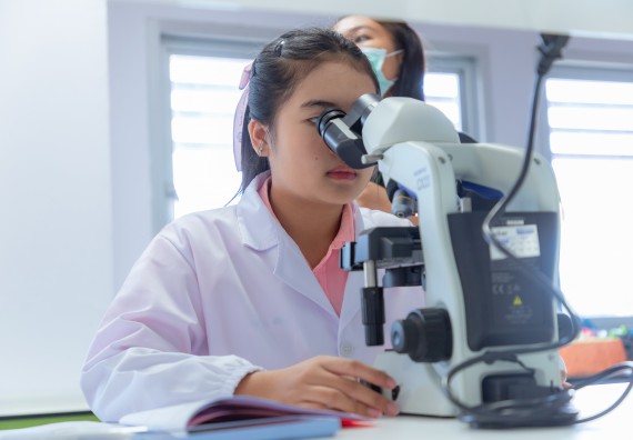 ภาพกิจกรรม  คณะวิทยาศาสตร์และเทคโนโลยี มหาวิทยาลัยราชภัฏกำแพงเพชร ร่วมกับโรงเรียนพิจิตรพิทยาคม จัดกิจกรรมเสริมปฏิบัติการเพิ่มเติมในมหาวิทยาลัย (ปฏิบัติการจุลชีววิทยา) ปีการศึกษา 2568