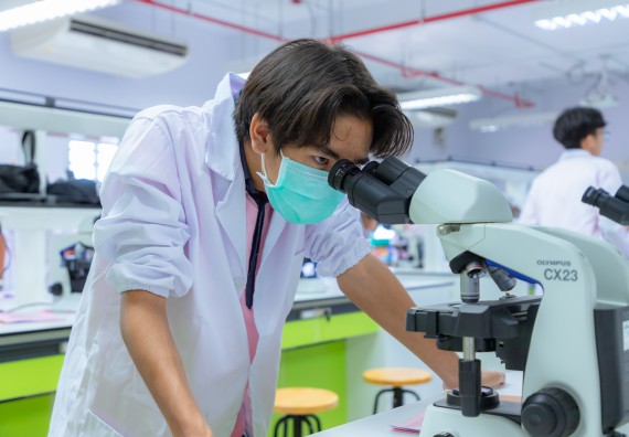 ภาพกิจกรรม  คณะวิทยาศาสตร์และเทคโนโลยี มหาวิทยาลัยราชภัฏกำแพงเพชร ร่วมกับโรงเรียนพิจิตรพิทยาคม จัดกิจกรรมเสริมปฏิบัติการเพิ่มเติมในมหาวิทยาลัย (ปฏิบัติการจุลชีววิทยา) ปีการศึกษา 2568