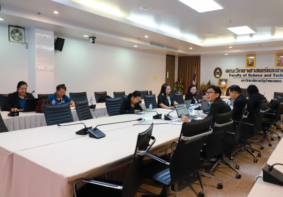 ภาพกิจกรรม  หลักสูตรวิทยาศาสตรบัณฑิต สาขาวิชาวิทยาศาสตร์และเทคโนโลยีสิ่งแวดล้อม คณะวิทยาศาสตร์และเทคโนโลยี มหาวิทยาลัยราชภัฏกำแพงเพชร จัดกิจกรรมตรวจประเมินคุณภาพการศึกษาภายในตามเกณฑ์ AUN-QA