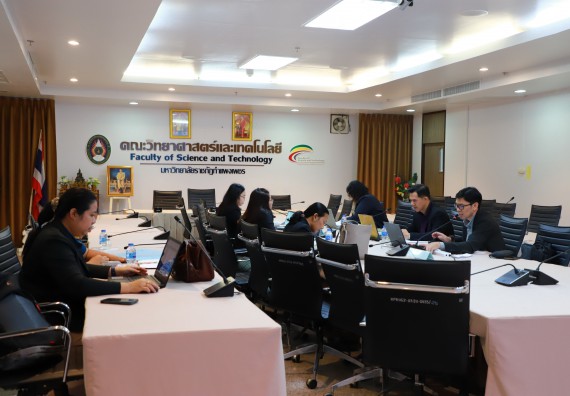 ภาพกิจกรรม  หลักสูตรวิทยาศาสตรบัณฑิต สาขาวิชาวิทยาศาสตร์และเทคโนโลยีสิ่งแวดล้อม คณะวิทยาศาสตร์และเทคโนโลยี มหาวิทยาลัยราชภัฏกำแพงเพชร จัดกิจกรรมตรวจประเมินคุณภาพการศึกษาภายในตามเกณฑ์ AUN-QA