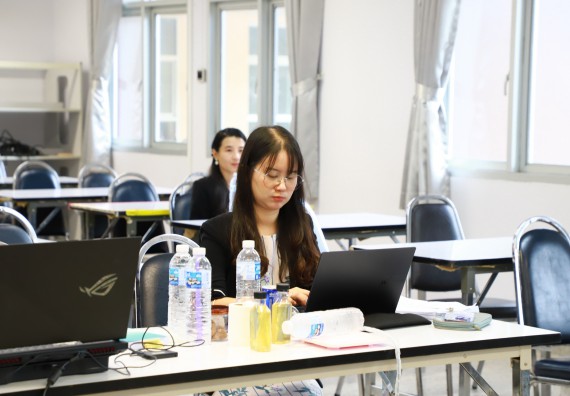 ภาพกิจกรรม  หลักสูตรวิทยาศาสตรบัณฑิต สาขาวิชานวัตกรรมและธุรกิจอาหาร คณะวิทยาศาสตร์และเทคโนโลยี มหาวิทยาลัยราชภัฏกำแพงเพชร จัดกิจกรรมตรวจประเมินคุณภาพการศึกษาภายในตามเกณฑ์ AUN-QA