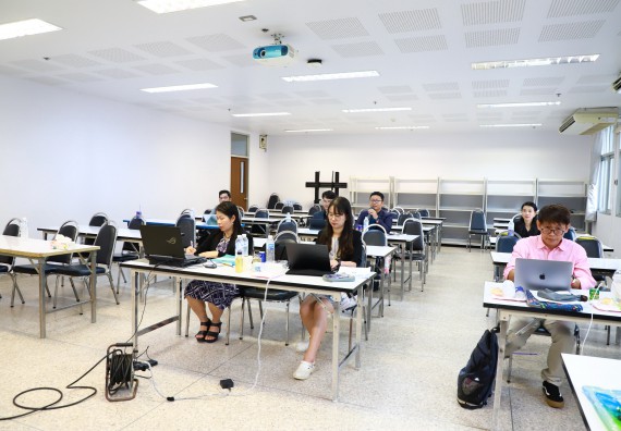 ภาพกิจกรรม  หลักสูตรวิทยาศาสตรบัณฑิต สาขาวิชานวัตกรรมและธุรกิจอาหาร คณะวิทยาศาสตร์และเทคโนโลยี มหาวิทยาลัยราชภัฏกำแพงเพชร จัดกิจกรรมตรวจประเมินคุณภาพการศึกษาภายในตามเกณฑ์ AUN-QA