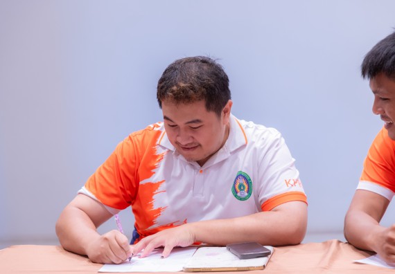 ภาพกิจกรรม  คณะวิทยาศาสตร์และเทคโนโลยี มหาวิทยาลัยราชภัฏกําแพงเพชร เข้าร่วมกิจกรรมการสัมมนาเชิงปฏิบัติการสร้างสรรค์สัมพันธ์ประสิทธิภาพของทีมงาน ในโครงการสัมมนาเชิงปฏิบัติการพัฒนาบุคลากร