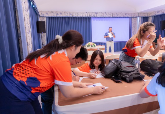 ภาพกิจกรรม  คณะวิทยาศาสตร์และเทคโนโลยี มหาวิทยาลัยราชภัฏกําแพงเพชร เข้าร่วมกิจกรรมการสัมมนาเชิงปฏิบัติการสร้างสรรค์สัมพันธ์ประสิทธิภาพของทีมงาน ในโครงการสัมมนาเชิงปฏิบัติการพัฒนาบุคลากร