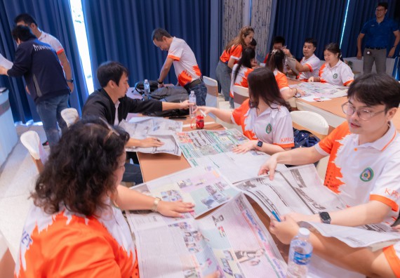 ภาพกิจกรรม  คณะวิทยาศาสตร์และเทคโนโลยี มหาวิทยาลัยราชภัฏกําแพงเพชร เข้าร่วมกิจกรรมการสัมมนาเชิงปฏิบัติการสร้างสรรค์สัมพันธ์ประสิทธิภาพของทีมงาน ในโครงการสัมมนาเชิงปฏิบัติการพัฒนาบุคลากร