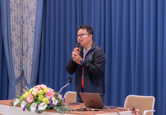 ภาพกิจกรรม  คณะวิทยาศาสตร์และเทคโนโลยี มหาวิทยาลัยราชภัฏกําแพงเพชร เข้าร่วมกิจกรรมการสัมมนาเชิงปฏิบัติการสร้างสรรค์สัมพันธ์ประสิทธิภาพของทีมงาน ในโครงการสัมมนาเชิงปฏิบัติการพัฒนาบุคลากร