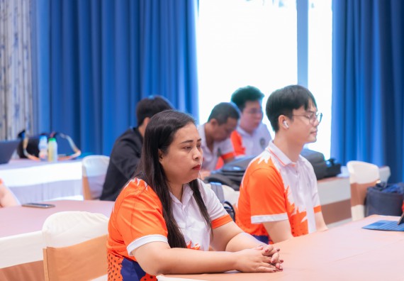 ภาพกิจกรรม  คณะวิทยาศาสตร์และเทคโนโลยี มหาวิทยาลัยราชภัฏกําแพงเพชร เข้าร่วมกิจกรรมการสัมมนาเชิงปฏิบัติการสร้างสรรค์สัมพันธ์ประสิทธิภาพของทีมงาน ในโครงการสัมมนาเชิงปฏิบัติการพัฒนาบุคลากร