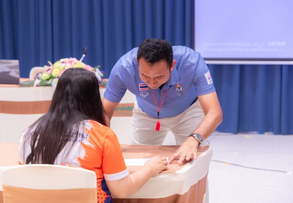 ภาพกิจกรรม  คณะวิทยาศาสตร์และเทคโนโลยี มหาวิทยาลัยราชภัฏกําแพงเพชร เข้าร่วมกิจกรรมการสัมมนาเชิงปฏิบัติการสร้างสรรค์สัมพันธ์ประสิทธิภาพของทีมงาน ในโครงการสัมมนาเชิงปฏิบัติการพัฒนาบุคลากร