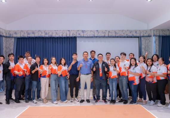 ภาพกิจกรรม  คณะวิทยาศาสตร์และเทคโนโลยี มหาวิทยาลัยราชภัฏกําแพงเพชร เข้าร่วมกิจกรรมการสัมมนาเชิงปฏิบัติการสร้างสรรค์สัมพันธ์ประสิทธิภาพของทีมงาน ในโครงการสัมมนาเชิงปฏิบัติการพัฒนาบุคลากร