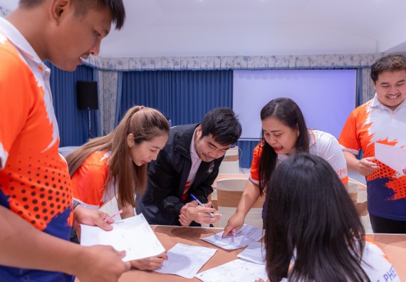 ภาพกิจกรรม  คณะวิทยาศาสตร์และเทคโนโลยี มหาวิทยาลัยราชภัฏกําแพงเพชร เข้าร่วมกิจกรรมการสัมมนาเชิงปฏิบัติการสร้างสรรค์สัมพันธ์ประสิทธิภาพของทีมงาน ในโครงการสัมมนาเชิงปฏิบัติการพัฒนาบุคลากร