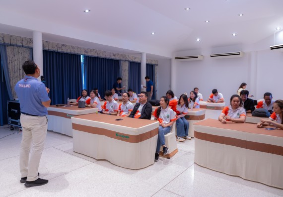 ภาพกิจกรรม  คณะวิทยาศาสตร์และเทคโนโลยี มหาวิทยาลัยราชภัฏกําแพงเพชร เข้าร่วมกิจกรรมการสัมมนาเชิงปฏิบัติการสร้างสรรค์สัมพันธ์ประสิทธิภาพของทีมงาน ในโครงการสัมมนาเชิงปฏิบัติการพัฒนาบุคลากร