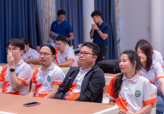 ภาพกิจกรรม  คณะวิทยาศาสตร์และเทคโนโลยี มหาวิทยาลัยราชภัฏกําแพงเพชร เข้าร่วมกิจกรรมการสัมมนาเชิงปฏิบัติการสร้างสรรค์สัมพันธ์ประสิทธิภาพของทีมงาน ในโครงการสัมมนาเชิงปฏิบัติการพัฒนาบุคลากร