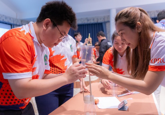 ภาพกิจกรรม  คณะวิทยาศาสตร์และเทคโนโลยี มหาวิทยาลัยราชภัฏกําแพงเพชร เข้าร่วมกิจกรรมการสัมมนาเชิงปฏิบัติการสร้างสรรค์สัมพันธ์ประสิทธิภาพของทีมงาน ในโครงการสัมมนาเชิงปฏิบัติการพัฒนาบุคลากร