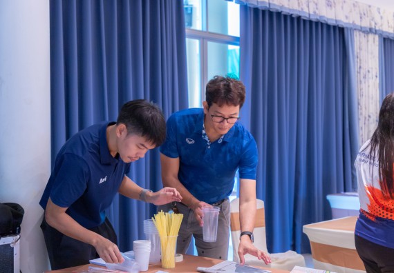 ภาพกิจกรรม  คณะวิทยาศาสตร์และเทคโนโลยี มหาวิทยาลัยราชภัฏกําแพงเพชร เข้าร่วมกิจกรรมการสัมมนาเชิงปฏิบัติการสร้างสรรค์สัมพันธ์ประสิทธิภาพของทีมงาน ในโครงการสัมมนาเชิงปฏิบัติการพัฒนาบุคลากร