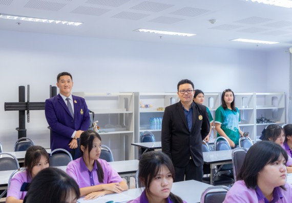 ภาพกิจกรรม คณะวิทยาศาสตร์และเทคโนโลยี มหาวิทยาลัยราชภัฏกำแพงเพชร ร่วมกับโรงเรียนคลองขลุงราษฎร์รังสรรค์ กำหนดจัดกิจกรรมค่ายบูรณาการวิทยาศาสตร์ คณิตศาสตร์และเทคโนโลยีเพื่อส่งเสริมนักเรียนในโครงการห้องเรียนพิเศษ (E-SMART) 