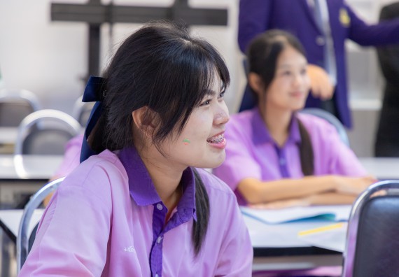 ภาพกิจกรรม คณะวิทยาศาสตร์และเทคโนโลยี มหาวิทยาลัยราชภัฏกำแพงเพชร ร่วมกับโรงเรียนคลองขลุงราษฎร์รังสรรค์ กำหนดจัดกิจกรรมค่ายบูรณาการวิทยาศาสตร์ คณิตศาสตร์และเทคโนโลยีเพื่อส่งเสริมนักเรียนในโครงการห้องเรียนพิเศษ (E-SMART) 