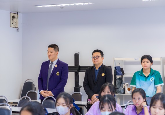 ภาพกิจกรรม คณะวิทยาศาสตร์และเทคโนโลยี มหาวิทยาลัยราชภัฏกำแพงเพชร ร่วมกับโรงเรียนคลองขลุงราษฎร์รังสรรค์ กำหนดจัดกิจกรรมค่ายบูรณาการวิทยาศาสตร์ คณิตศาสตร์และเทคโนโลยีเพื่อส่งเสริมนักเรียนในโครงการห้องเรียนพิเศษ (E-SMART) 