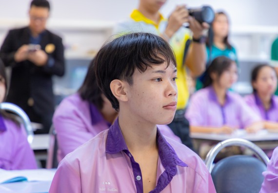 ภาพกิจกรรม คณะวิทยาศาสตร์และเทคโนโลยี มหาวิทยาลัยราชภัฏกำแพงเพชร ร่วมกับโรงเรียนคลองขลุงราษฎร์รังสรรค์ กำหนดจัดกิจกรรมค่ายบูรณาการวิทยาศาสตร์ คณิตศาสตร์และเทคโนโลยีเพื่อส่งเสริมนักเรียนในโครงการห้องเรียนพิเศษ (E-SMART) 