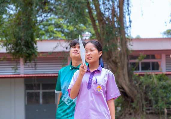 ภาพกิจกรรม คณะวิทยาศาสตร์และเทคโนโลยี มหาวิทยาลัยราชภัฏกำแพงเพชร ร่วมกับโรงเรียนคลองขลุงราษฎร์รังสรรค์ กำหนดจัดกิจกรรมค่ายบูรณาการวิทยาศาสตร์ คณิตศาสตร์และเทคโนโลยีเพื่อส่งเสริมนักเรียนในโครงการห้องเรียนพิเศษ (E-SMART) 