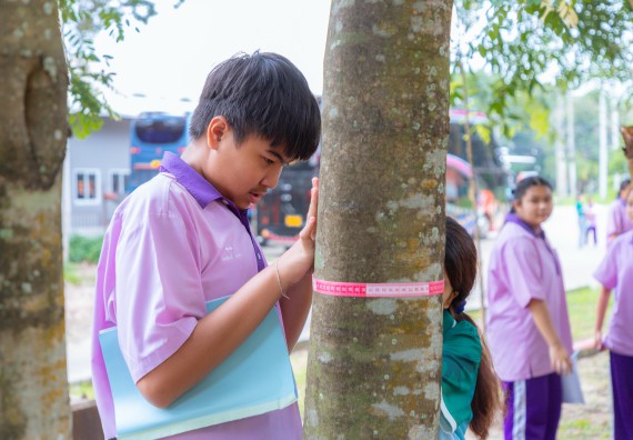 ภาพกิจกรรม คณะวิทยาศาสตร์และเทคโนโลยี มหาวิทยาลัยราชภัฏกำแพงเพชร ร่วมกับโรงเรียนคลองขลุงราษฎร์รังสรรค์ กำหนดจัดกิจกรรมค่ายบูรณาการวิทยาศาสตร์ คณิตศาสตร์และเทคโนโลยีเพื่อส่งเสริมนักเรียนในโครงการห้องเรียนพิเศษ (E-SMART) 
