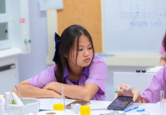 ภาพกิจกรรม คณะวิทยาศาสตร์และเทคโนโลยี มหาวิทยาลัยราชภัฏกำแพงเพชร ร่วมกับโรงเรียนคลองขลุงราษฎร์รังสรรค์ กำหนดจัดกิจกรรมค่ายบูรณาการวิทยาศาสตร์ คณิตศาสตร์และเทคโนโลยีเพื่อส่งเสริมนักเรียนในโครงการห้องเรียนพิเศษ (E-SMART) 