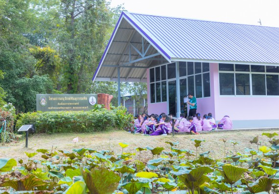 ภาพกิจกรรม คณะวิทยาศาสตร์และเทคโนโลยี มหาวิทยาลัยราชภัฏกำแพงเพชร ร่วมกับโรงเรียนคลองขลุงราษฎร์รังสรรค์ กำหนดจัดกิจกรรมค่ายบูรณาการวิทยาศาสตร์ คณิตศาสตร์และเทคโนโลยีเพื่อส่งเสริมนักเรียนในโครงการห้องเรียนพิเศษ (E-SMART) 