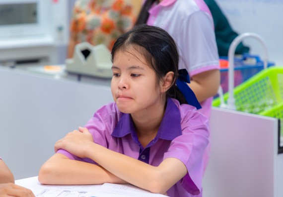 ภาพกิจกรรม คณะวิทยาศาสตร์และเทคโนโลยี มหาวิทยาลัยราชภัฏกำแพงเพชร ร่วมกับโรงเรียนคลองขลุงราษฎร์รังสรรค์ กำหนดจัดกิจกรรมค่ายบูรณาการวิทยาศาสตร์ คณิตศาสตร์และเทคโนโลยีเพื่อส่งเสริมนักเรียนในโครงการห้องเรียนพิเศษ (E-SMART) 