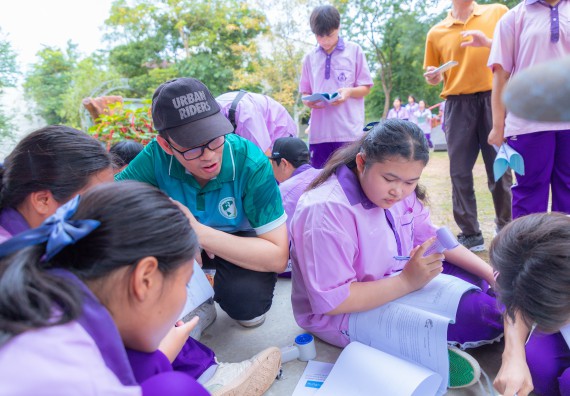 ภาพกิจกรรม คณะวิทยาศาสตร์และเทคโนโลยี มหาวิทยาลัยราชภัฏกำแพงเพชร ร่วมกับโรงเรียนคลองขลุงราษฎร์รังสรรค์ กำหนดจัดกิจกรรมค่ายบูรณาการวิทยาศาสตร์ คณิตศาสตร์และเทคโนโลยีเพื่อส่งเสริมนักเรียนในโครงการห้องเรียนพิเศษ (E-SMART) 