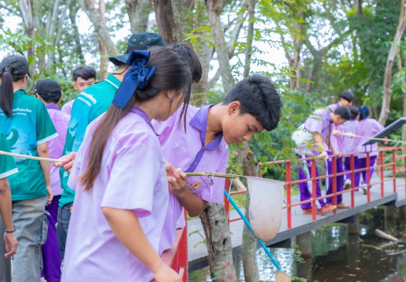 ภาพกิจกรรม คณะวิทยาศาสตร์และเทคโนโลยี มหาวิทยาลัยราชภัฏกำแพงเพชร ร่วมกับโรงเรียนคลองขลุงราษฎร์รังสรรค์ กำหนดจัดกิจกรรมค่ายบูรณาการวิทยาศาสตร์ คณิตศาสตร์และเทคโนโลยีเพื่อส่งเสริมนักเรียนในโครงการห้องเรียนพิเศษ (E-SMART) 