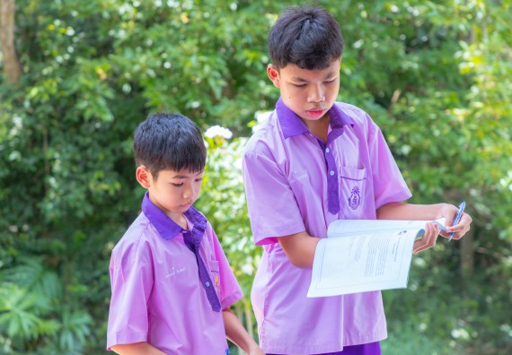 ภาพกิจกรรม คณะวิทยาศาสตร์และเทคโนโลยี มหาวิทยาลัยราชภัฏกำแพงเพชร ร่วมกับโรงเรียนคลองขลุงราษฎร์รังสรรค์ กำหนดจัดกิจกรรมค่ายบูรณาการวิทยาศาสตร์ คณิตศาสตร์และเทคโนโลยีเพื่อส่งเสริมนักเรียนในโครงการห้องเรียนพิเศษ (E-SMART) 