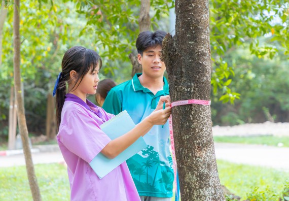 ภาพกิจกรรม คณะวิทยาศาสตร์และเทคโนโลยี มหาวิทยาลัยราชภัฏกำแพงเพชร ร่วมกับโรงเรียนคลองขลุงราษฎร์รังสรรค์ กำหนดจัดกิจกรรมค่ายบูรณาการวิทยาศาสตร์ คณิตศาสตร์และเทคโนโลยีเพื่อส่งเสริมนักเรียนในโครงการห้องเรียนพิเศษ (E-SMART) 