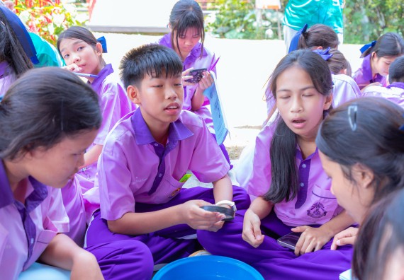 ภาพกิจกรรม คณะวิทยาศาสตร์และเทคโนโลยี มหาวิทยาลัยราชภัฏกำแพงเพชร ร่วมกับโรงเรียนคลองขลุงราษฎร์รังสรรค์ กำหนดจัดกิจกรรมค่ายบูรณาการวิทยาศาสตร์ คณิตศาสตร์และเทคโนโลยีเพื่อส่งเสริมนักเรียนในโครงการห้องเรียนพิเศษ (E-SMART) 