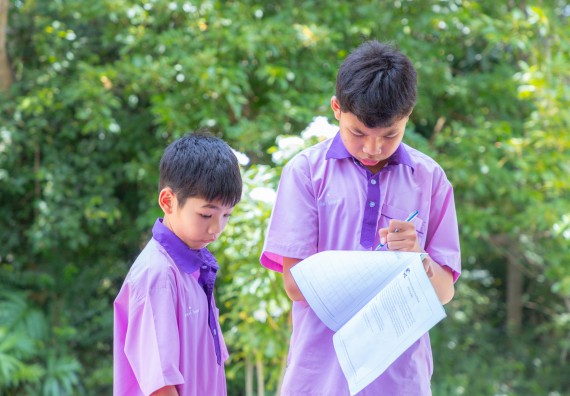 ภาพกิจกรรม คณะวิทยาศาสตร์และเทคโนโลยี มหาวิทยาลัยราชภัฏกำแพงเพชร ร่วมกับโรงเรียนคลองขลุงราษฎร์รังสรรค์ กำหนดจัดกิจกรรมค่ายบูรณาการวิทยาศาสตร์ คณิตศาสตร์และเทคโนโลยีเพื่อส่งเสริมนักเรียนในโครงการห้องเรียนพิเศษ (E-SMART) 