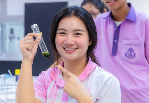 ภาพกิจกรรม คณะวิทยาศาสตร์และเทคโนโลยี มหาวิทยาลัยราชภัฏกำแพงเพชร ร่วมกับโรงเรียนคลองขลุงราษฎร์รังสรรค์ กำหนดจัดกิจกรรมค่ายบูรณาการวิทยาศาสตร์ คณิตศาสตร์และเทคโนโลยีเพื่อส่งเสริมนักเรียนในโครงการห้องเรียนพิเศษ (E-SMART) 