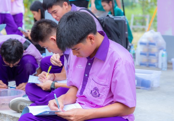 ภาพกิจกรรม คณะวิทยาศาสตร์และเทคโนโลยี มหาวิทยาลัยราชภัฏกำแพงเพชร ร่วมกับโรงเรียนคลองขลุงราษฎร์รังสรรค์ กำหนดจัดกิจกรรมค่ายบูรณาการวิทยาศาสตร์ คณิตศาสตร์และเทคโนโลยีเพื่อส่งเสริมนักเรียนในโครงการห้องเรียนพิเศษ (E-SMART) 