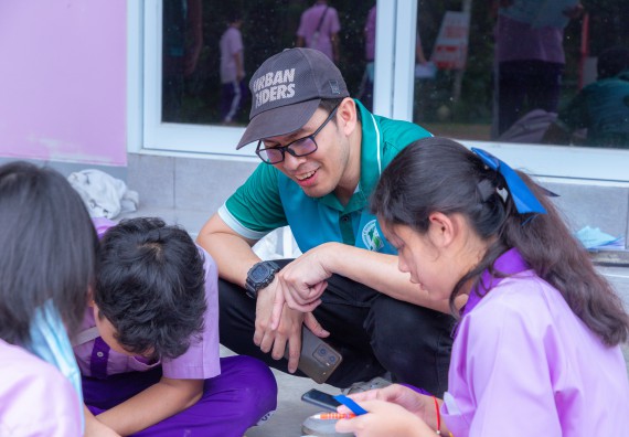 ภาพกิจกรรม คณะวิทยาศาสตร์และเทคโนโลยี มหาวิทยาลัยราชภัฏกำแพงเพชร ร่วมกับโรงเรียนคลองขลุงราษฎร์รังสรรค์ กำหนดจัดกิจกรรมค่ายบูรณาการวิทยาศาสตร์ คณิตศาสตร์และเทคโนโลยีเพื่อส่งเสริมนักเรียนในโครงการห้องเรียนพิเศษ (E-SMART) 