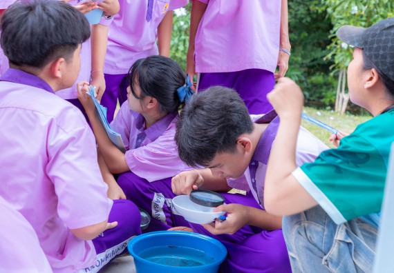 ภาพกิจกรรม คณะวิทยาศาสตร์และเทคโนโลยี มหาวิทยาลัยราชภัฏกำแพงเพชร ร่วมกับโรงเรียนคลองขลุงราษฎร์รังสรรค์ กำหนดจัดกิจกรรมค่ายบูรณาการวิทยาศาสตร์ คณิตศาสตร์และเทคโนโลยีเพื่อส่งเสริมนักเรียนในโครงการห้องเรียนพิเศษ (E-SMART) 