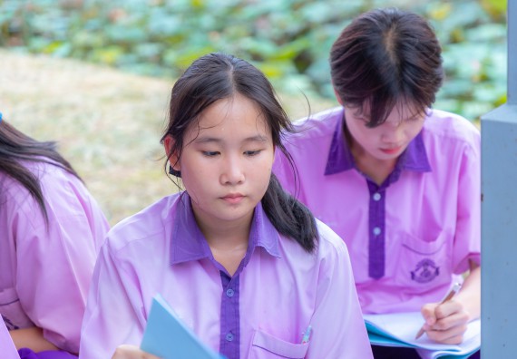 ภาพกิจกรรม คณะวิทยาศาสตร์และเทคโนโลยี มหาวิทยาลัยราชภัฏกำแพงเพชร ร่วมกับโรงเรียนคลองขลุงราษฎร์รังสรรค์ กำหนดจัดกิจกรรมค่ายบูรณาการวิทยาศาสตร์ คณิตศาสตร์และเทคโนโลยีเพื่อส่งเสริมนักเรียนในโครงการห้องเรียนพิเศษ (E-SMART) 