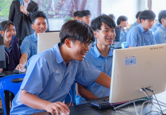 ภาพกิจกรรม  คณะวิทยาศาสตร์และเทคโนโลยี มหาวิทยาลัยราชภัฏกําแพงเพชร จัดกิจกรรมอบรมเชิงปฏิบัติการ เรื่อง การพัฒนาทักษะสะเต็ม ผ่าน Roblox ตามโครงการการพัฒนานวัตกรรมด้านสะเต็ม