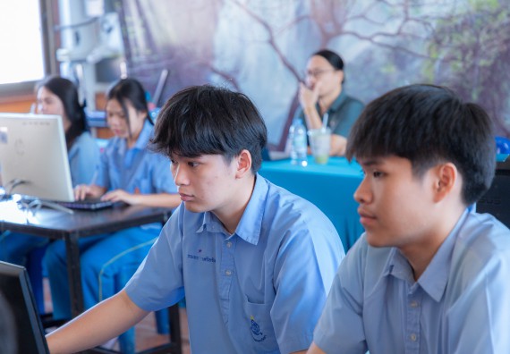 ภาพกิจกรรม  คณะวิทยาศาสตร์และเทคโนโลยี มหาวิทยาลัยราชภัฏกําแพงเพชร จัดกิจกรรมอบรมเชิงปฏิบัติการ เรื่อง การพัฒนาทักษะสะเต็ม ผ่าน Roblox ตามโครงการการพัฒนานวัตกรรมด้านสะเต็ม